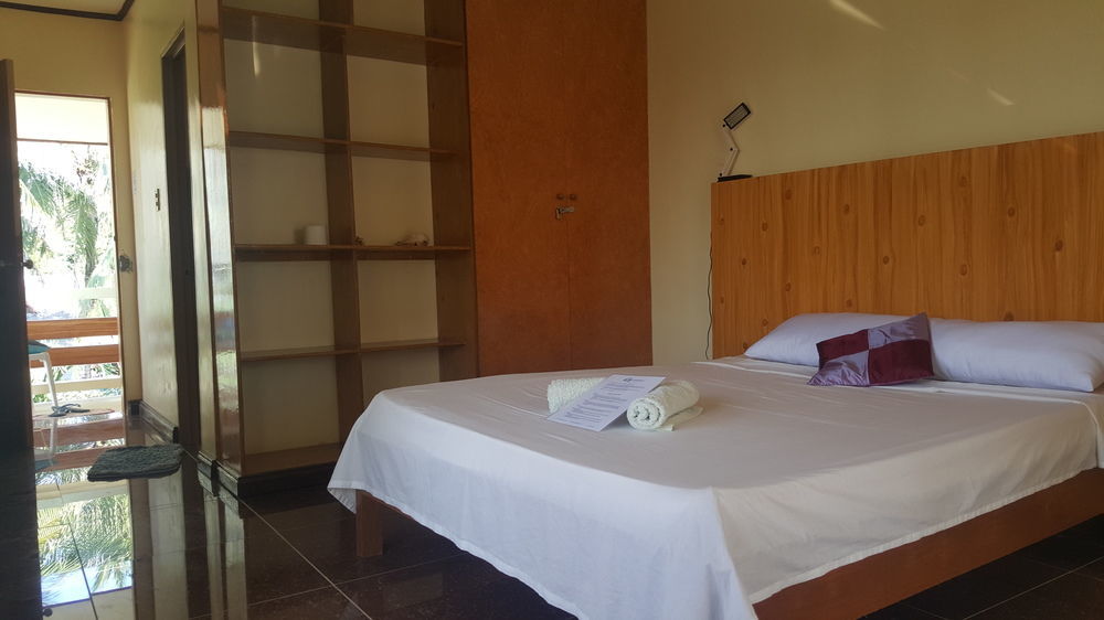 Lanas Beach Resort Romblon Island Екстер'єр фото